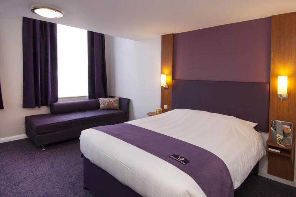 Premier Inn Exeter Central St. Davids Esterno foto