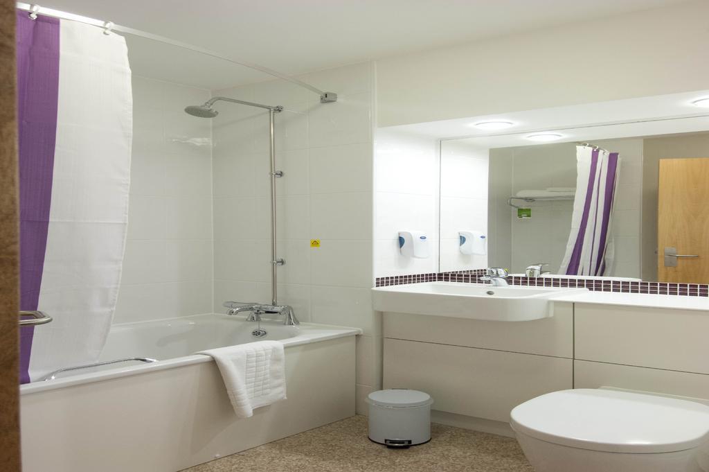 Premier Inn Exeter Central St. Davids Esterno foto