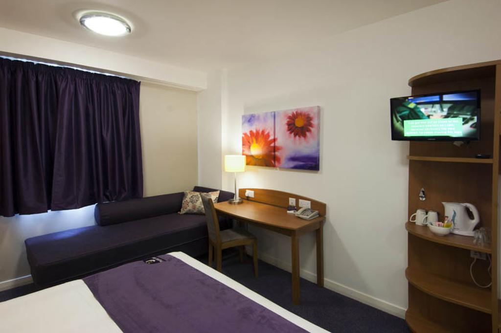 Premier Inn Exeter Central St. Davids Esterno foto