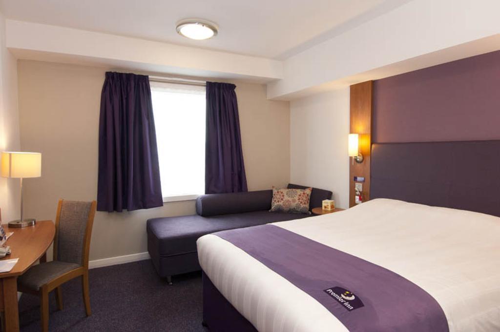 Premier Inn Exeter Central St. Davids Esterno foto