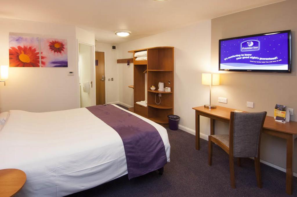 Premier Inn Exeter Central St. Davids Esterno foto